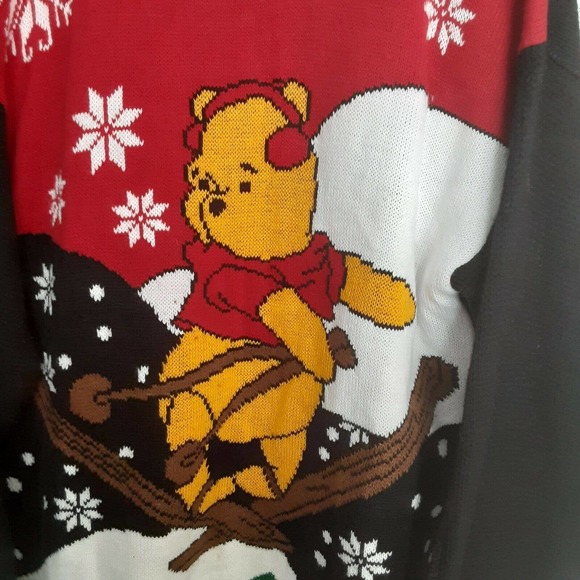 Winnie The Pooh Christmas Sweater sz M Quality USA, Disney,Skiing - Picture 2 of 8
